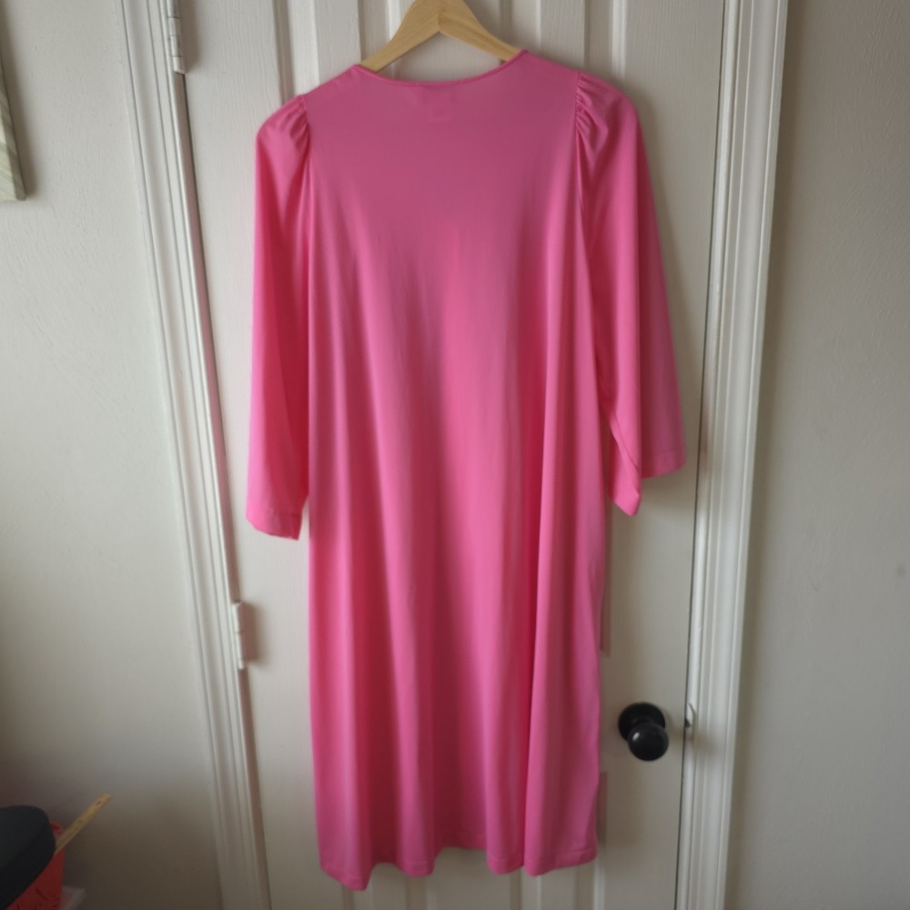 Shadowline Pink Button Front Robe Size Med Nylon Embellished - Picture 6 of 6